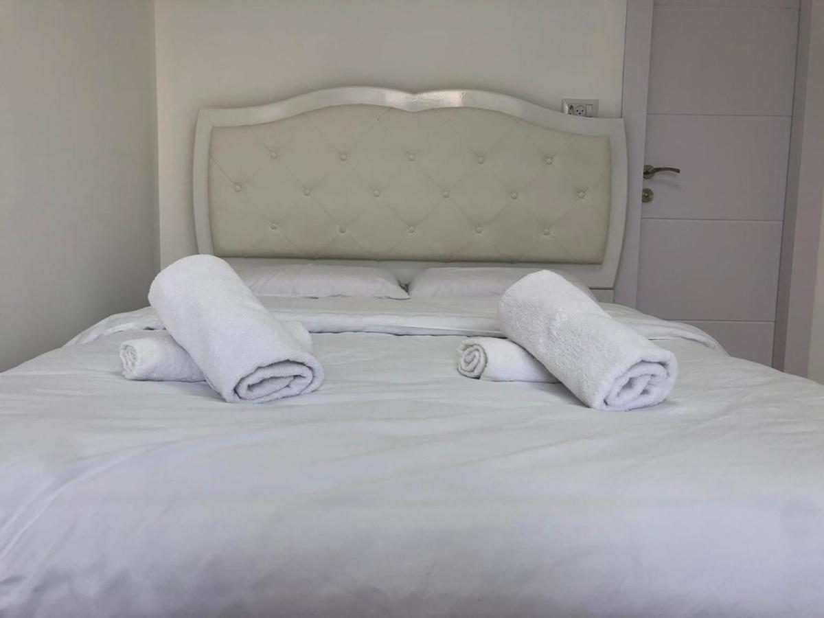Sea Line Hotel From R&A Group バト・ヤム エクステリア 写真