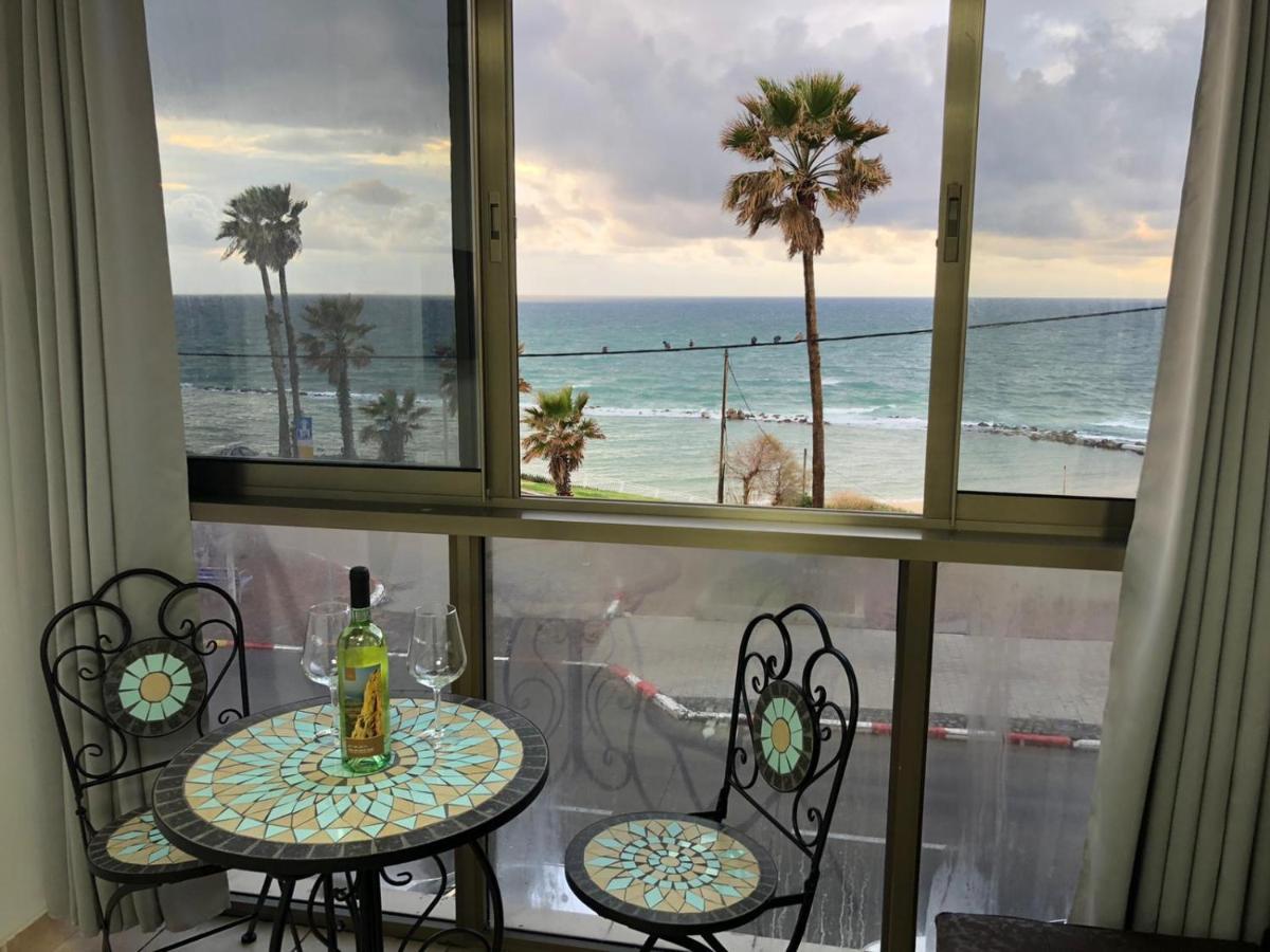 Sea Line Hotel From R&A Group バト・ヤム エクステリア 写真