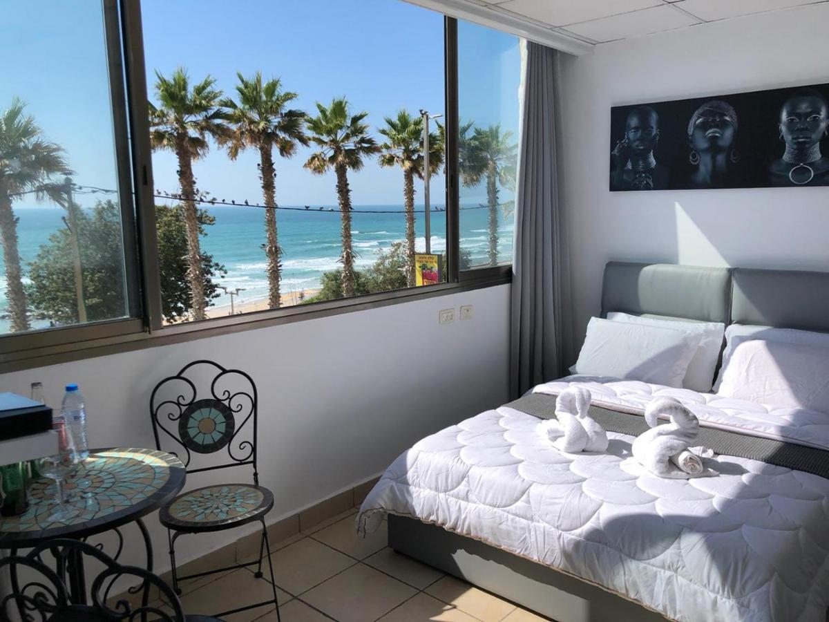 Sea Line Hotel From R&A Group バト・ヤム エクステリア 写真