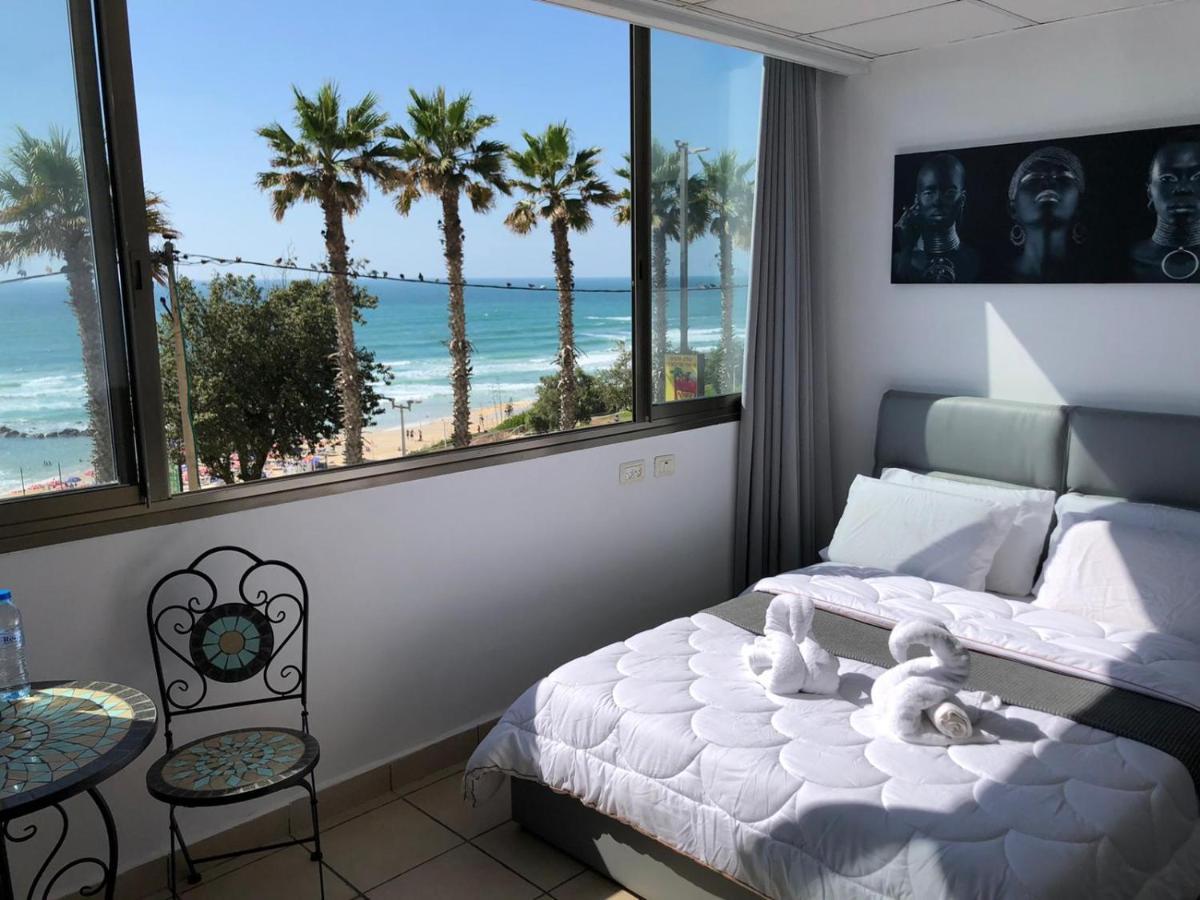 Sea Line Hotel From R&A Group バト・ヤム エクステリア 写真