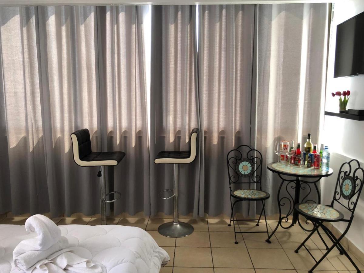 Sea Line Hotel From R&A Group バト・ヤム エクステリア 写真